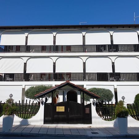 Amaryllis Luxury Rooms Platamonas Exterior photo