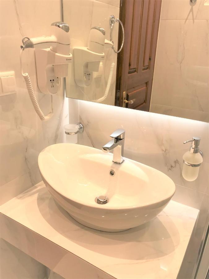 Amaryllis Luxury Rooms Platamonas Exterior photo