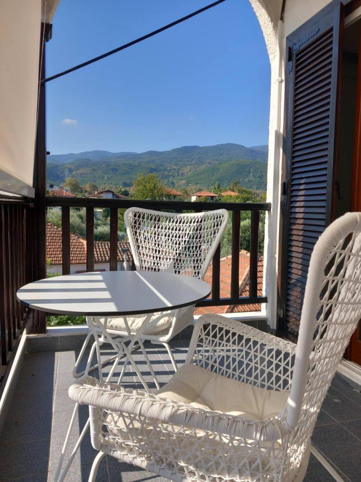 Amaryllis Luxury Rooms Platamonas Exterior photo