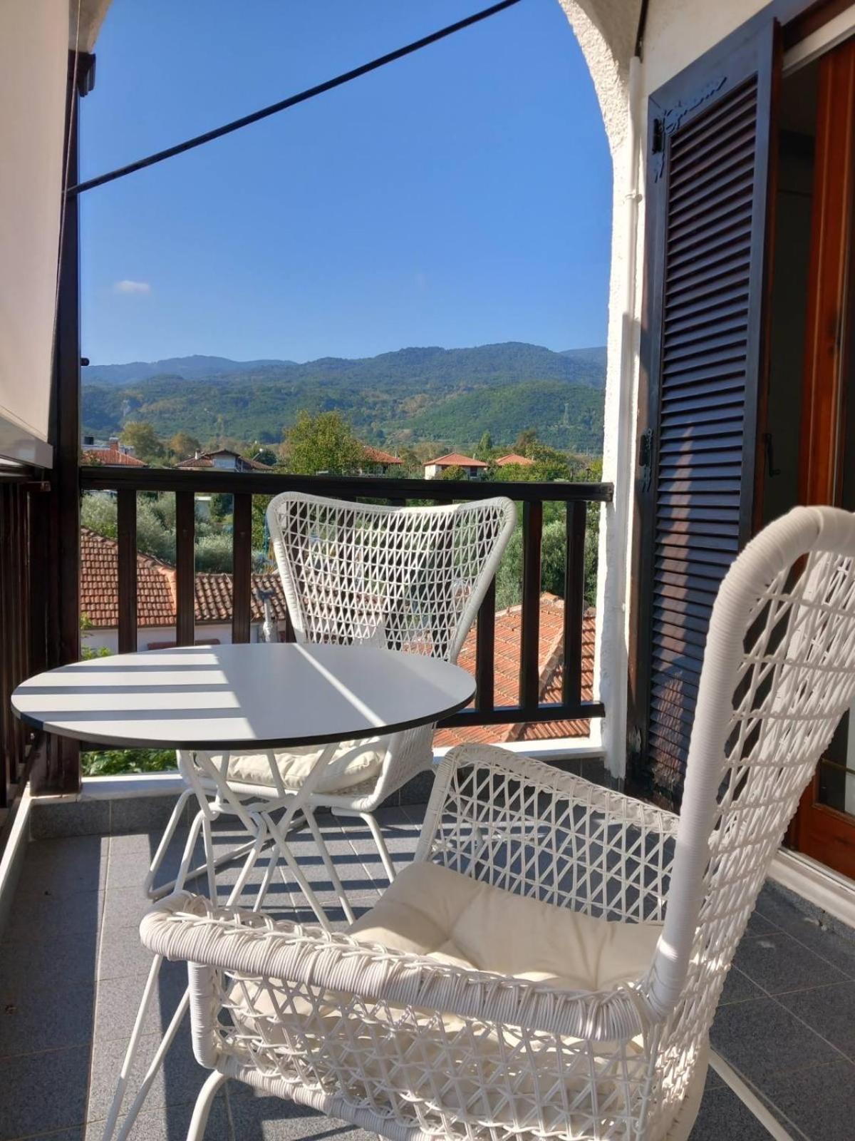 Amaryllis Luxury Rooms Platamonas Exterior photo
