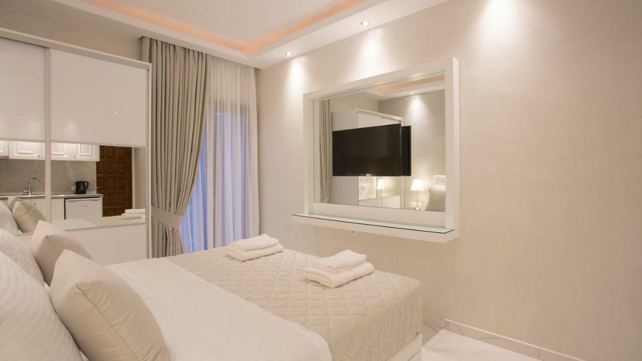 Amaryllis Luxury Rooms Platamonas Exterior photo